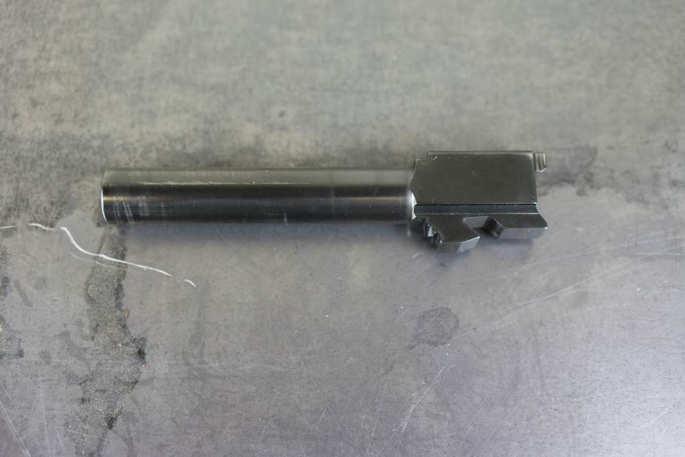Glock 22 Gen3 – .40 S&W – 5 Mags - LaserMax – Original Case & Manual -img-17