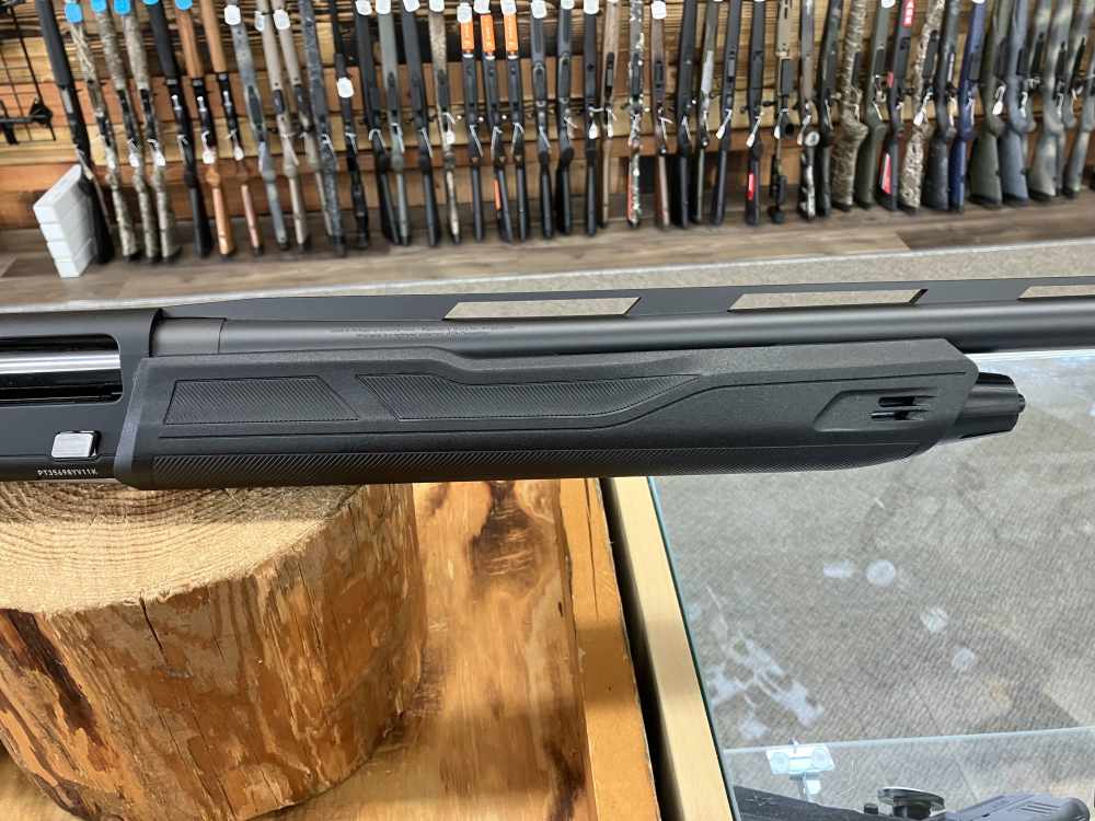 Winchester SX4 Shotgun - 12 Ga - 3" - 4+1 - 28" - Black Synthetic-img-3