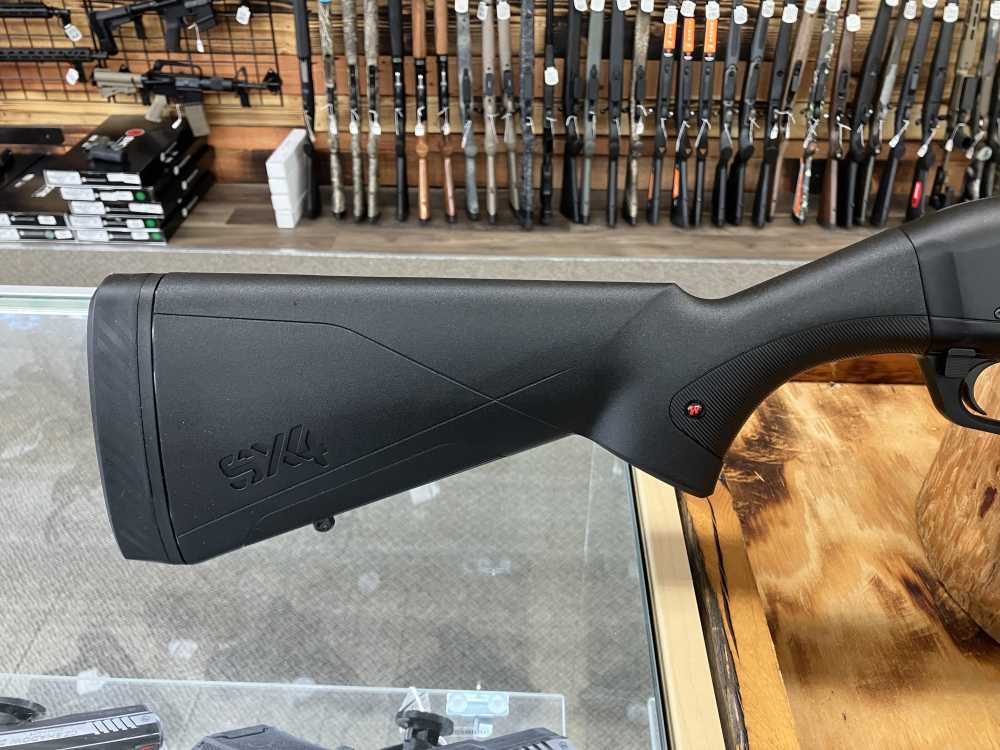 Winchester SX4 Shotgun - 12 Ga - 3" - 4+1 - 28" - Black Synthetic-img-1