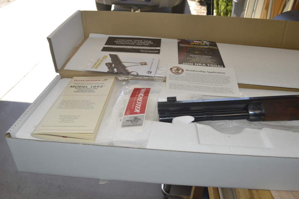 Winchester 1892 Deluxe Wood, T/D Case Color, Octo Barrel 45 Colt-img-1