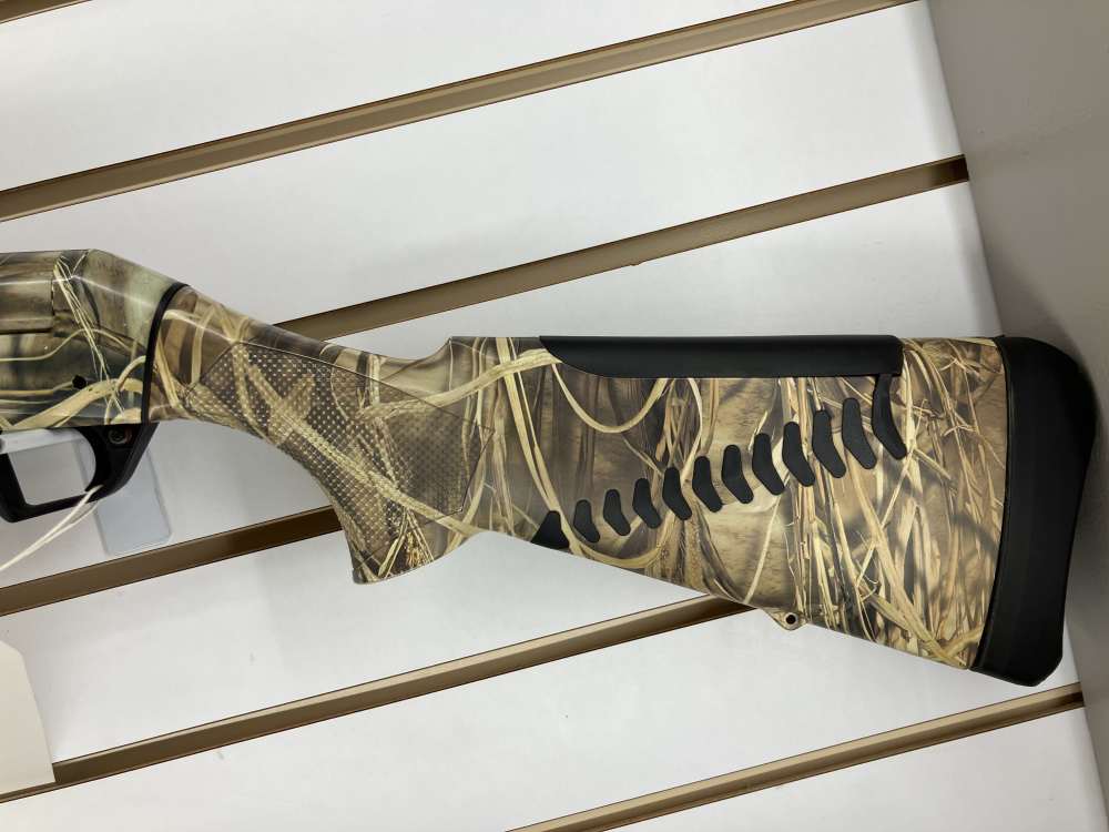 Benelli Super Black Eagle II 12ga. 28" Crio, Camo NICE! NO RESERVE!-img-1
