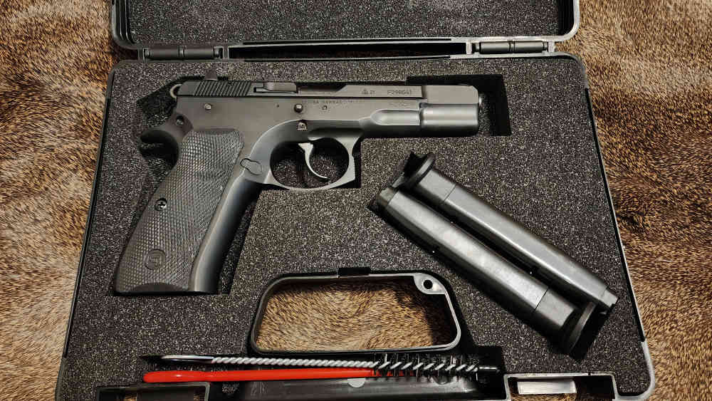 CZ 75B 9mm 2 10 rd mags Like New in Box 01102-img-0