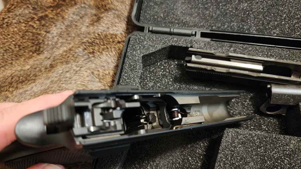 CZ 75B 9mm 2 10 rd mags Like New in Box 01102-img-5