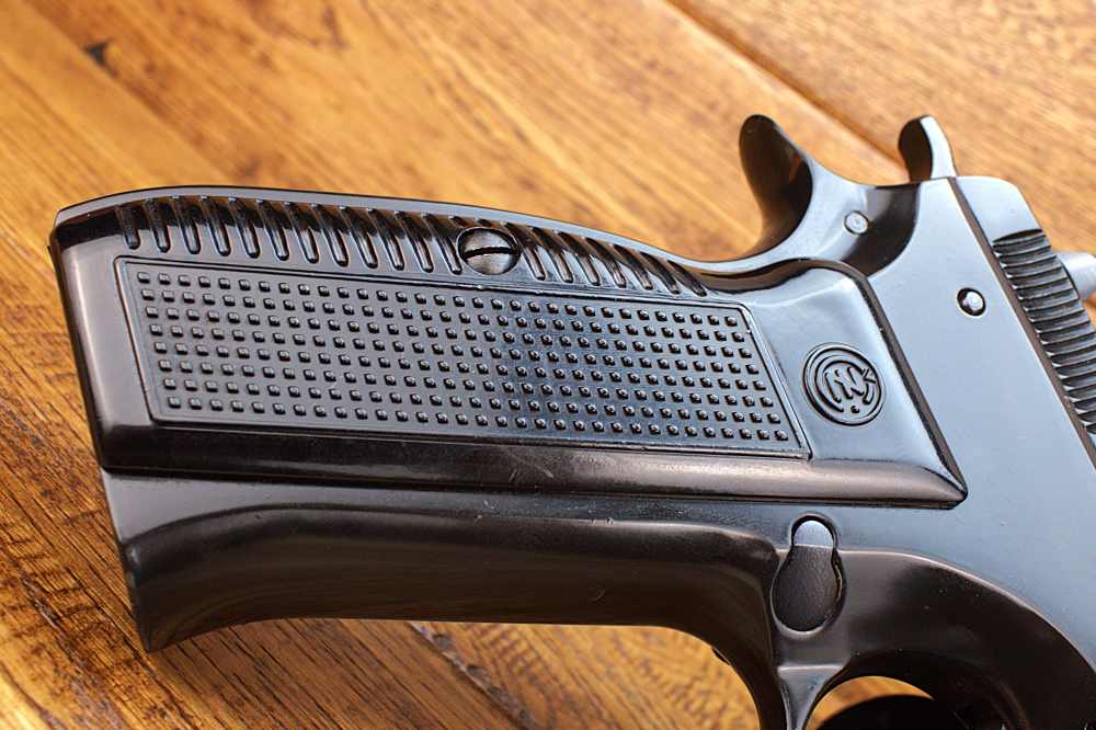 CZ 75 9mm; Vintage original Cold War pistol Manufactured 1984 !-img-12