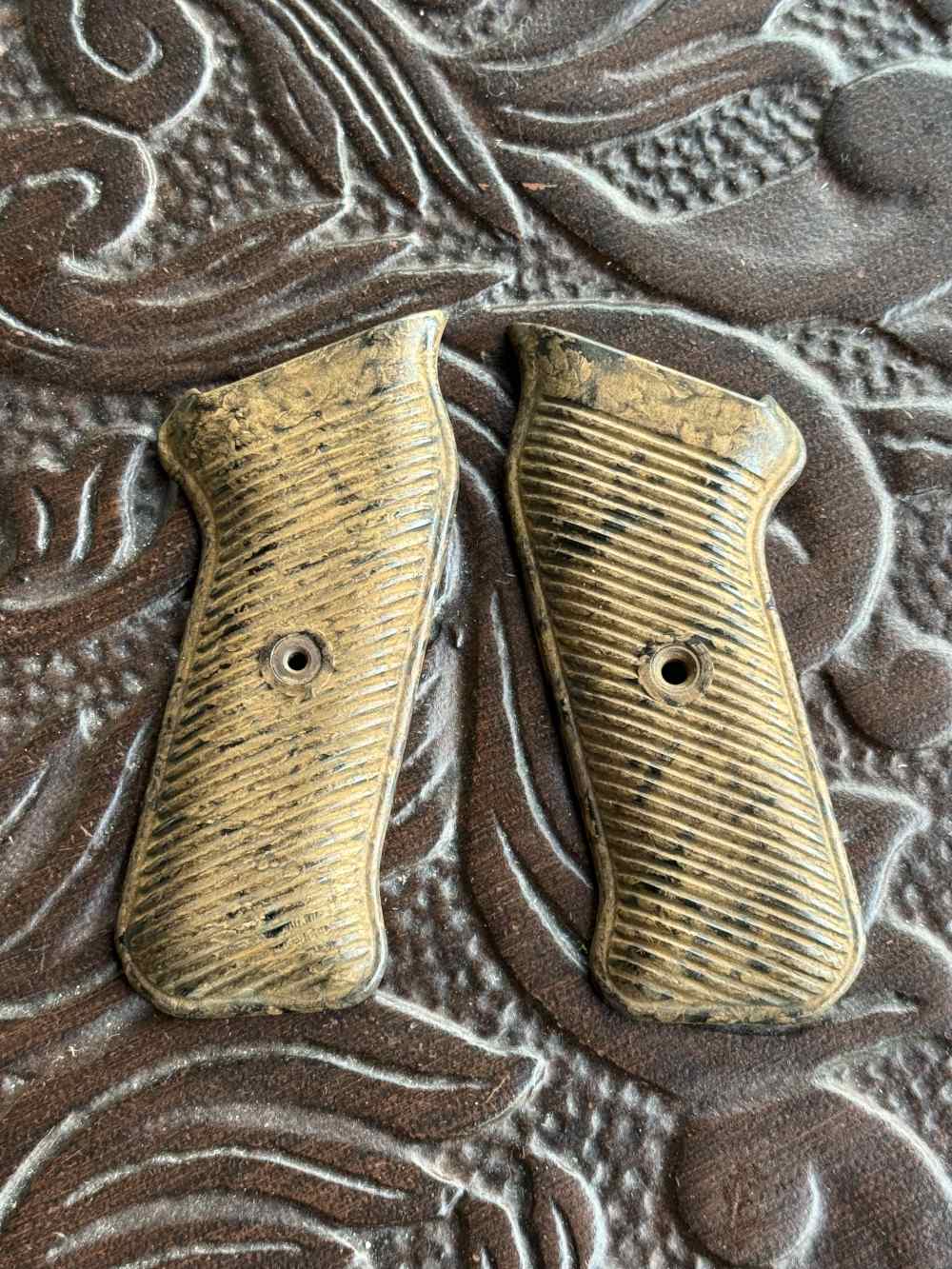 MP40 GRIPS original-img-0
