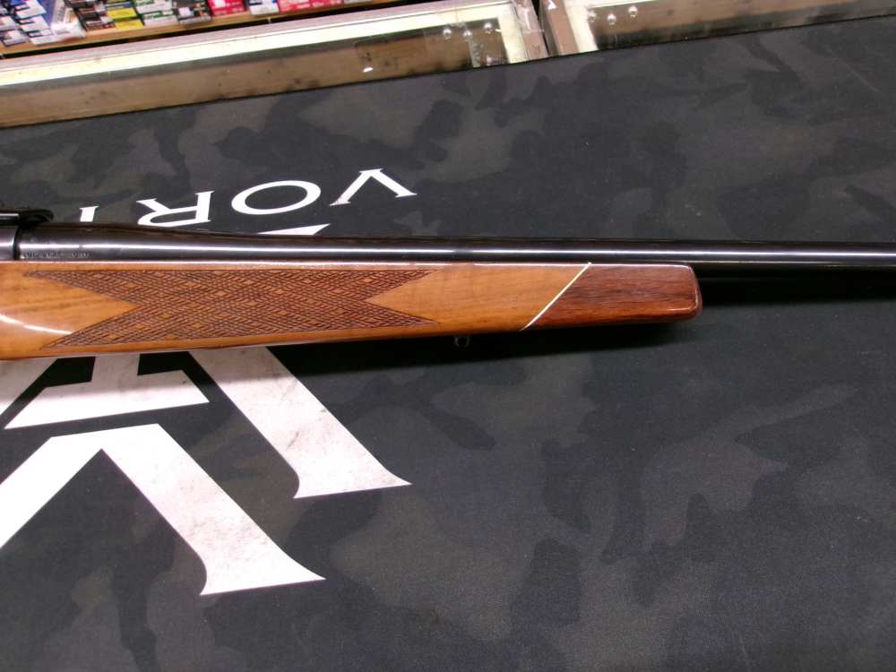 Weatherby Mark V Deluxe .300 WBY MAG Made in Germany-img-3