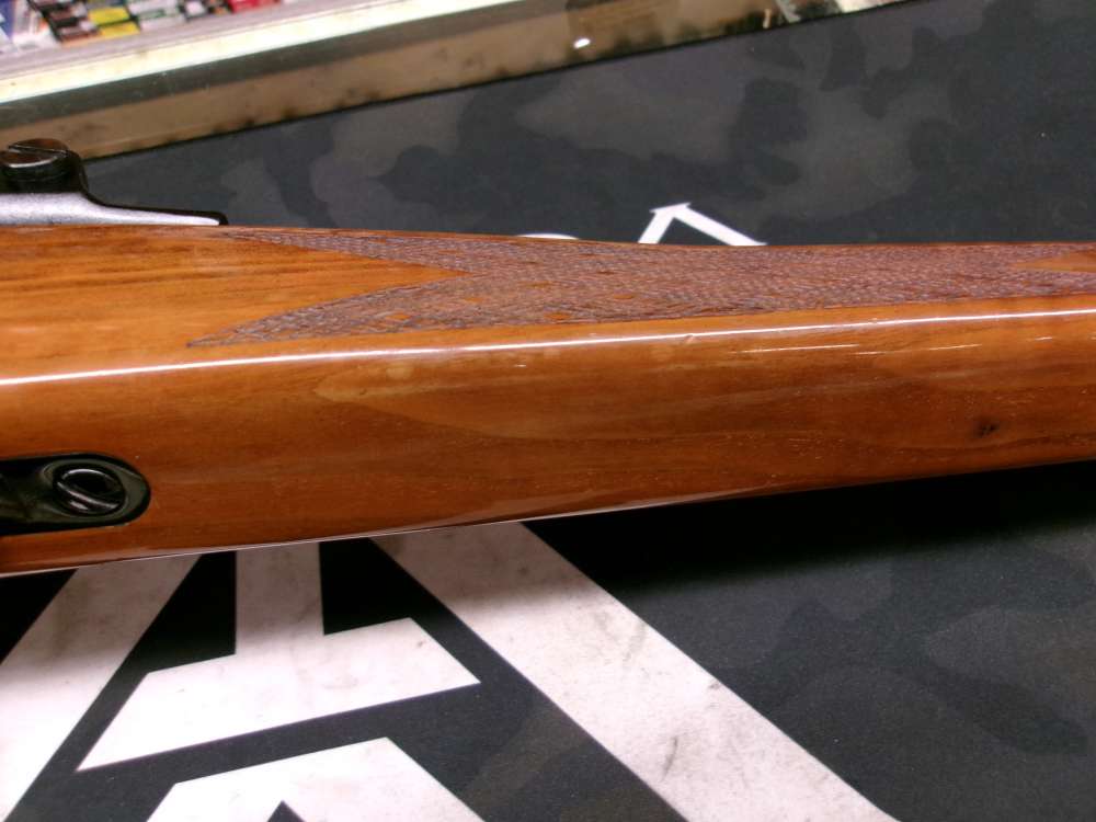 Weatherby Mark V Deluxe .300 WBY MAG Made in Germany-img-13
