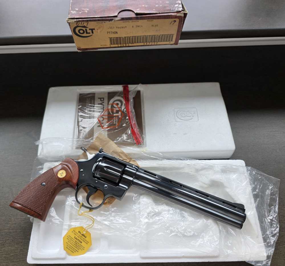  Colt Python 357 Mag 8 inch New in original box Rare -img-3