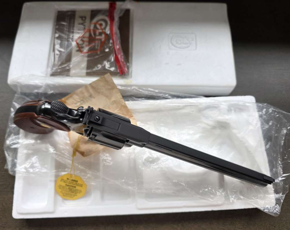  Colt Python 357 Mag 8 inch New in original box Rare -img-6