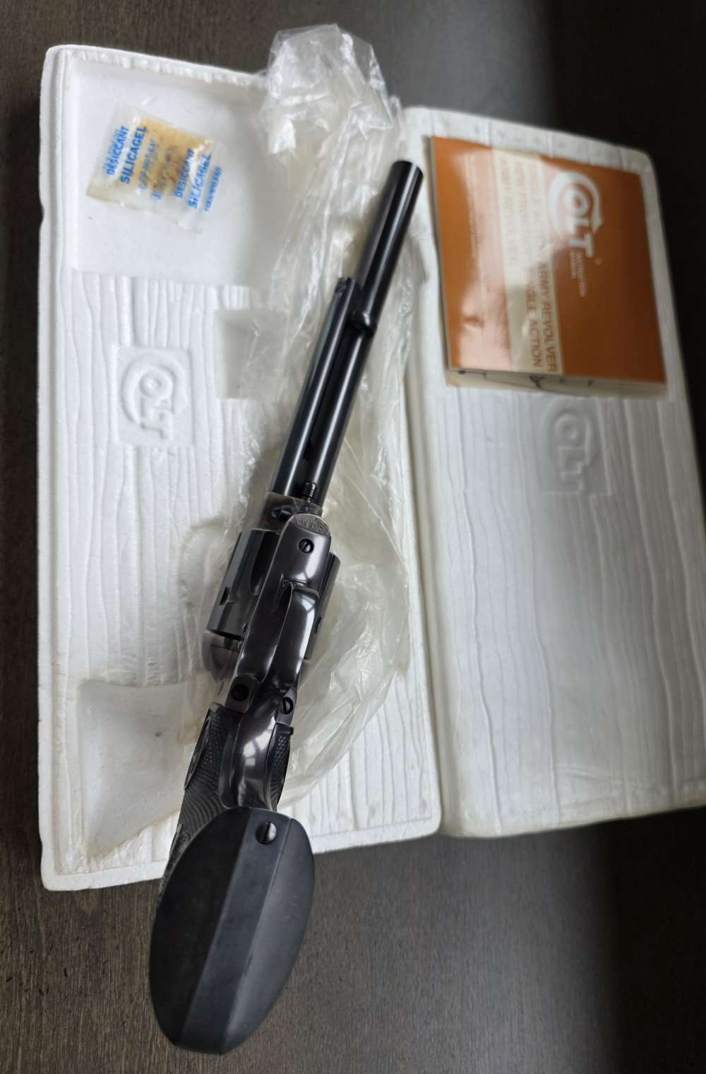 COLT SINGLE ACTION ARMY .45 Colt P1870 NEW OLD STOCK RARE -img-6
