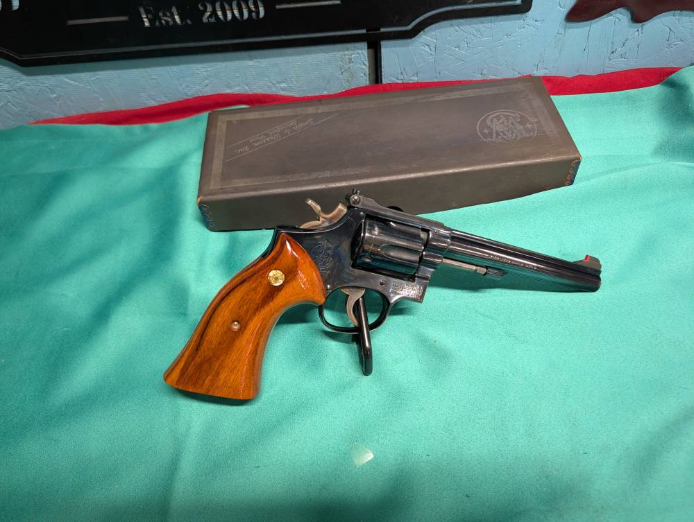 Smith & Wesson K 22 Masterpiece 17-2 6" Blued target Grips W original box -img-22