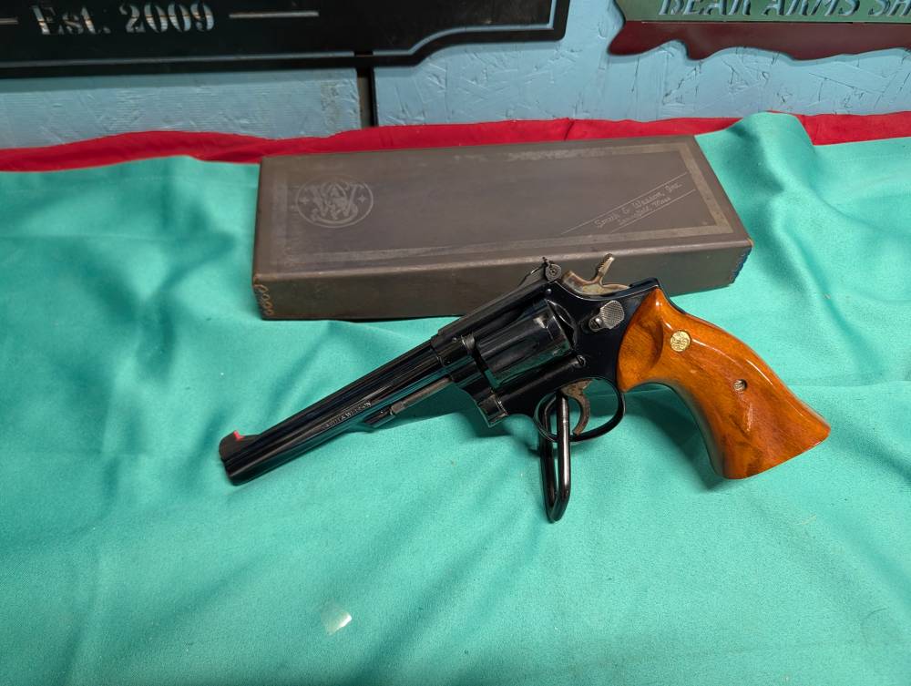 Smith & Wesson K 22 Masterpiece 17-2 6" Blued target Grips W original box -img-13