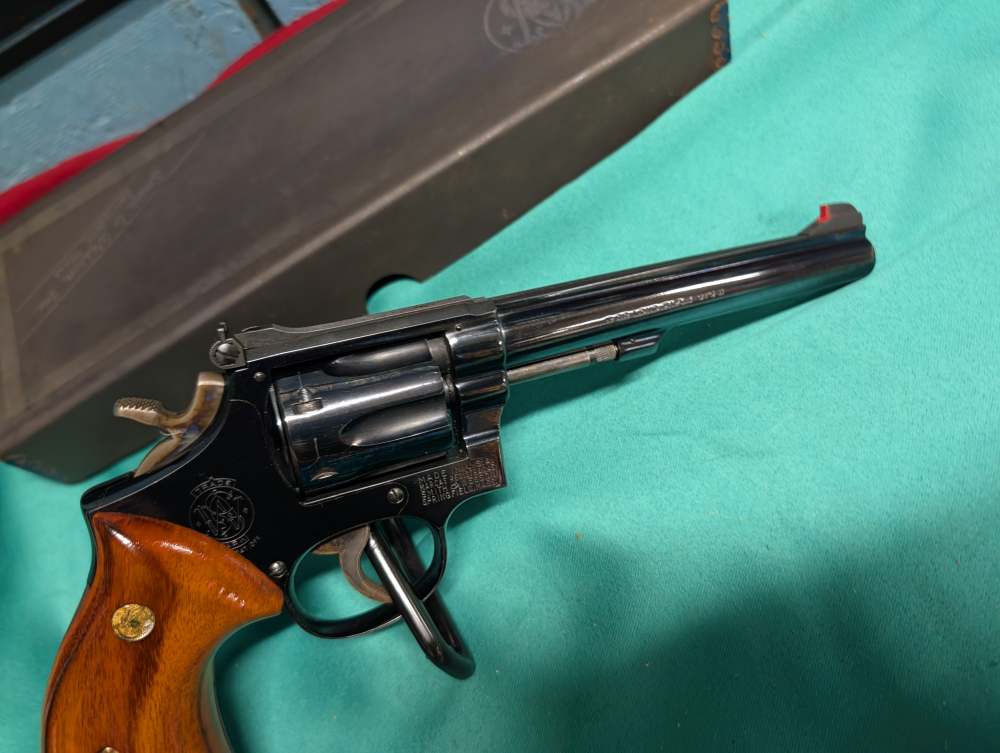 Smith & Wesson K 22 Masterpiece 17-2 6" Blued target Grips W original box -img-25