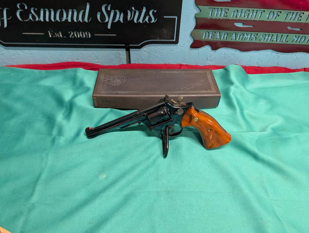 Smith & Wesson K 22 Masterpiece 17-2 6" Blued target Grips W original box -img-0