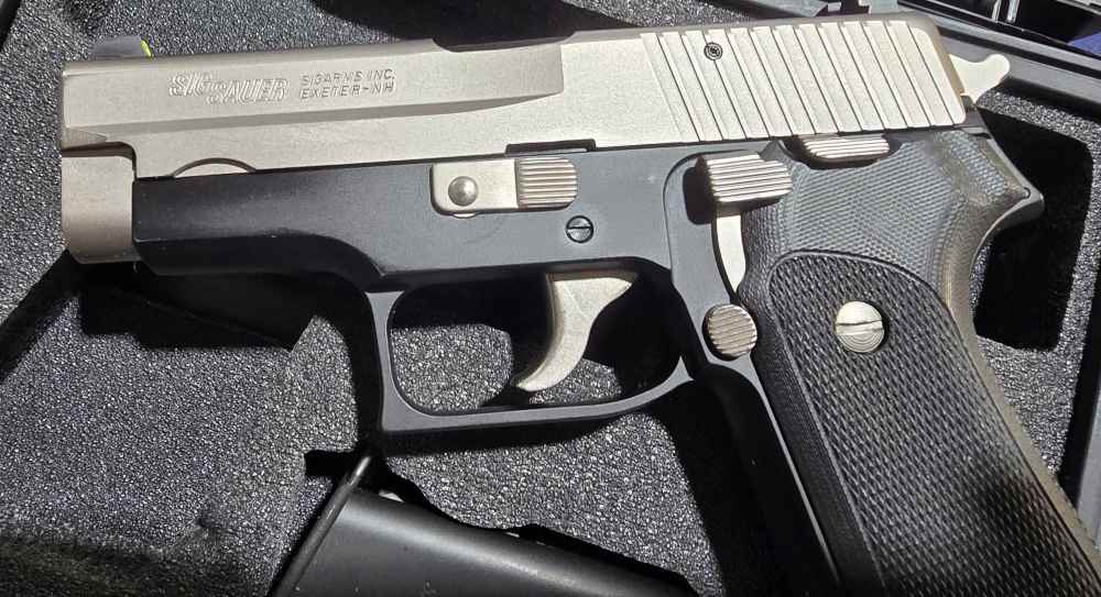 SIG SAUER P225 9mm RARE TWO-TONE MADE IN WEST GERMANY-img-5