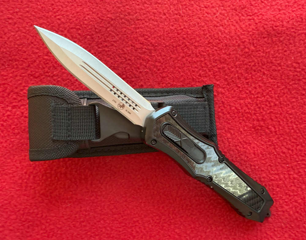 OTF Automatic Knife Scarab  with a 4" Double Edge SS Blade.-img-3