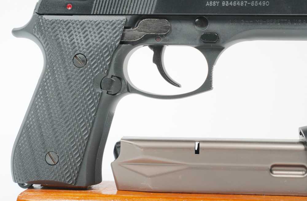 Beretta M9 Limited Edition 1 of 5000 Green box 9mm WOW RARE *USED*-img-4
