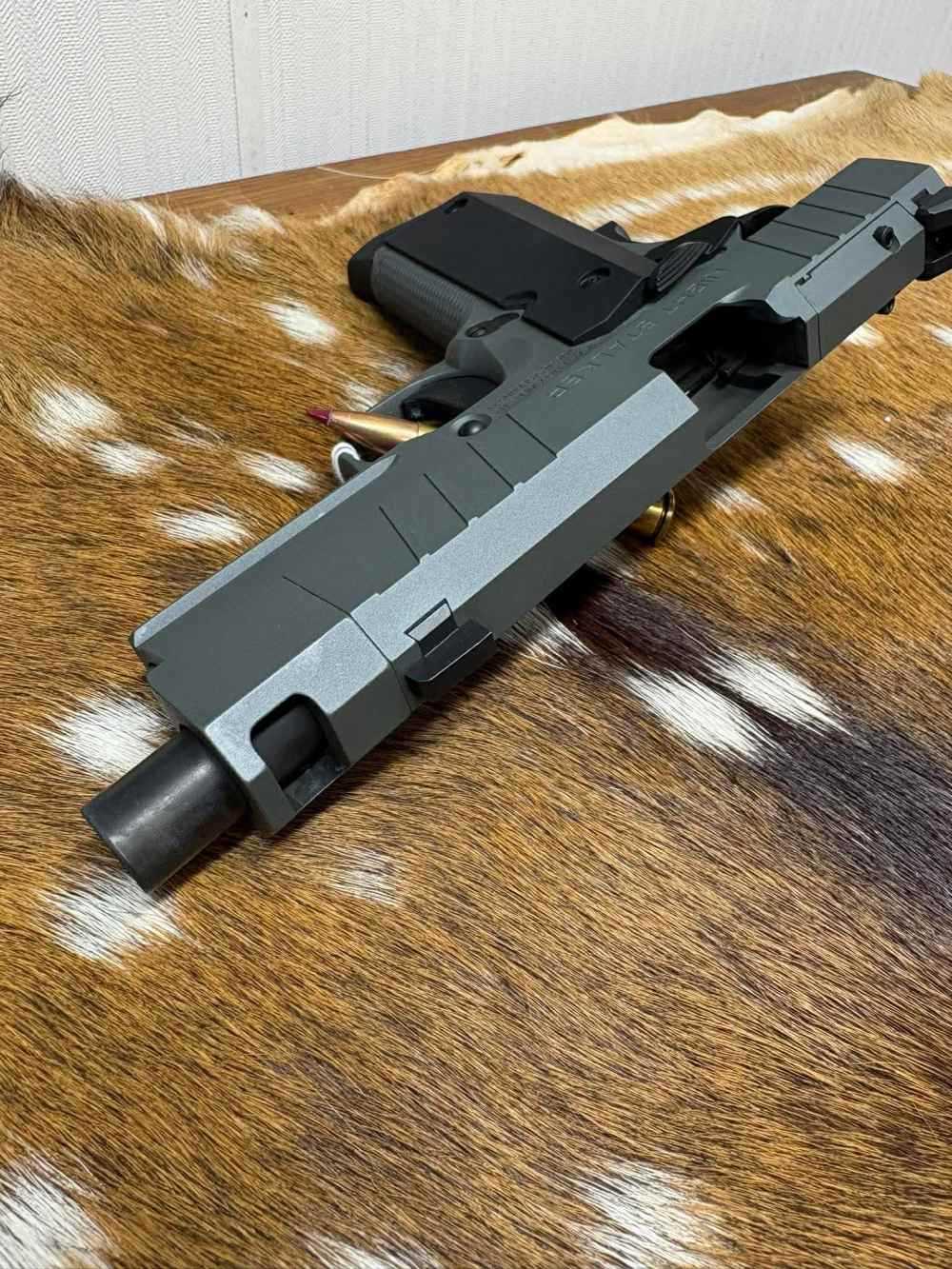 Tisas 1911 Night Stalker-img-8
