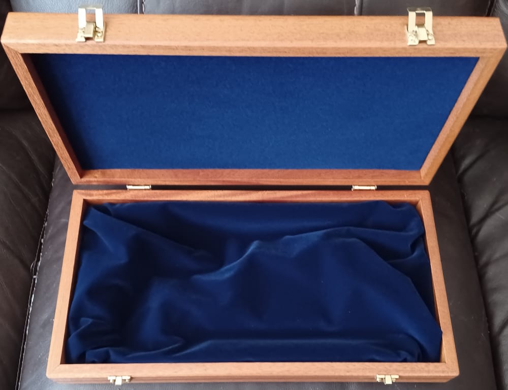 Smith and Wesson Factory Presentation Box-img-0
