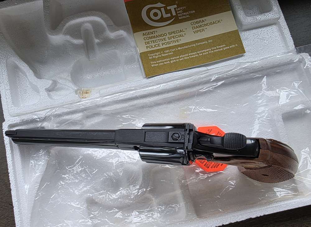 Colt Diamondback 22LR 100% Never Fired  box and all items intact Rare Wow -img-10