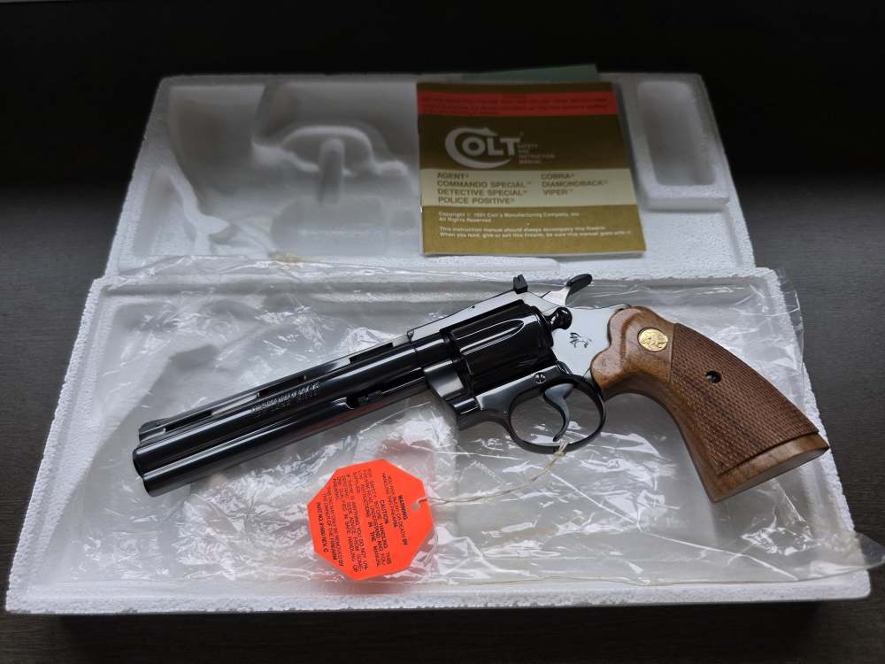 Colt Diamondback 22LR 100% Never Fired  box and all items intact Rare Wow -img-4