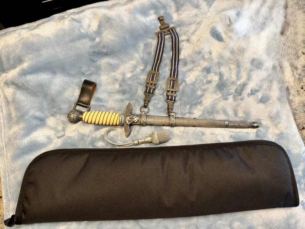 2ND MODEL LUFTWAFFE W/ HANGERS & Original Portepee - Paul Weyersberg-img-6