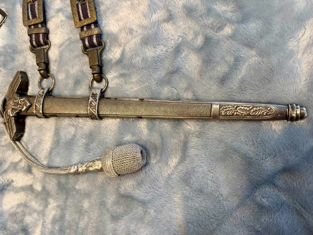 2ND MODEL LUFTWAFFE W/ HANGERS & Original Portepee - Paul Weyersberg-img-10