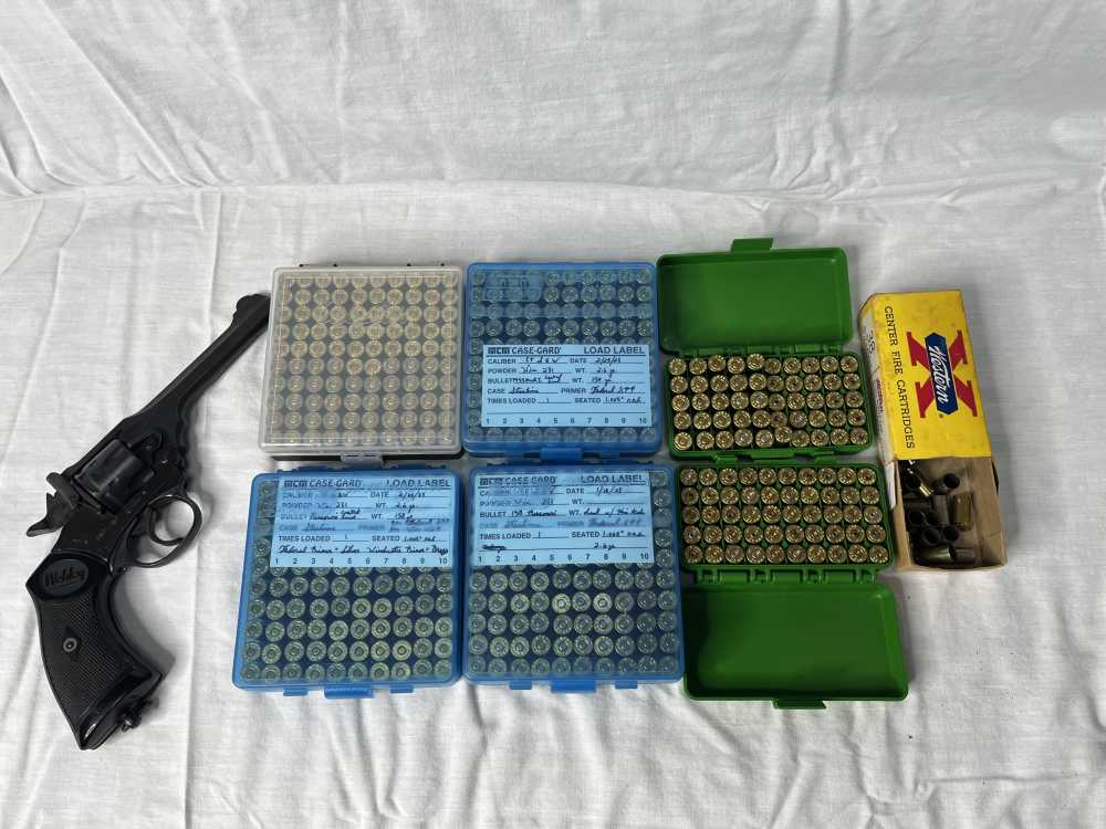 Webley Mark IV 38 S&W 1943 with ammo-img-0