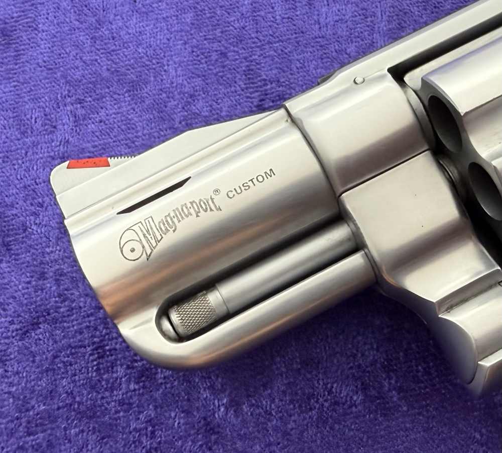 S&W 29-2 Mag-Na-Port Custom 2.5" Ported .44 Mag Combat Stocks Hard Chrome-img-6