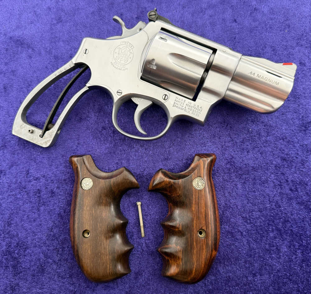S&W 29-2 Mag-Na-Port Custom 2.5" Ported .44 Mag Combat Stocks Hard Chrome-img-25