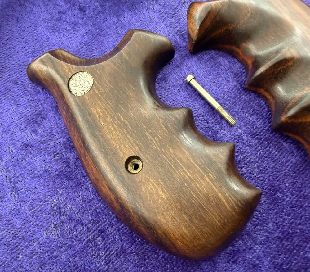 S&W 29-2 Mag-Na-Port Custom 2.5" Ported .44 Mag Combat Stocks Hard Chrome-img-27