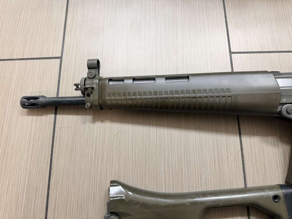SIG 551-P - Original Swiss - Rare Variant -img-2