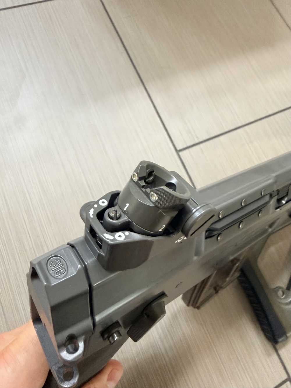 SIG 551-P - Original Swiss - Rare Variant -img-8
