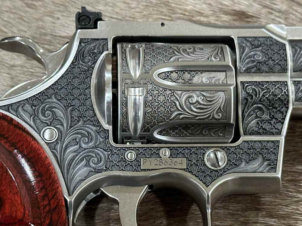ROYAL CHATEAU COLT PYTHON 357 MAG 6" BY ALTEMONT GRADE AAA ENGRAVED-img-7