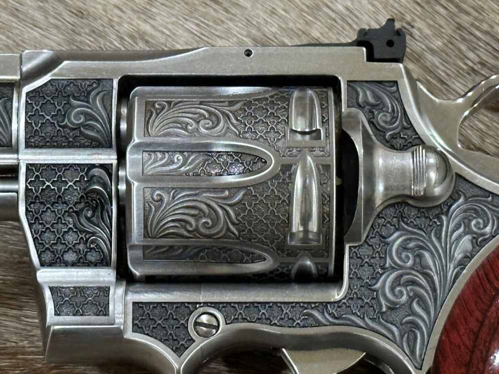 ROYAL CHATEAU COLT PYTHON 357 MAG 6" BY ALTEMONT GRADE AAA ENGRAVED-img-15