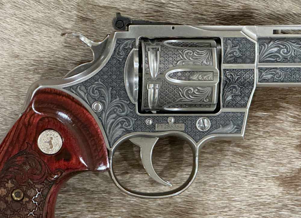 ROYAL CHATEAU COLT PYTHON 357 MAG 6" BY ALTEMONT GRADE AAA ENGRAVED-img-3