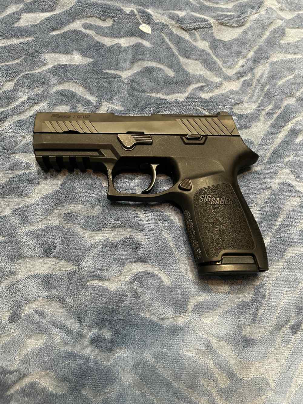 Sig Sauer P320 Compact-img-0