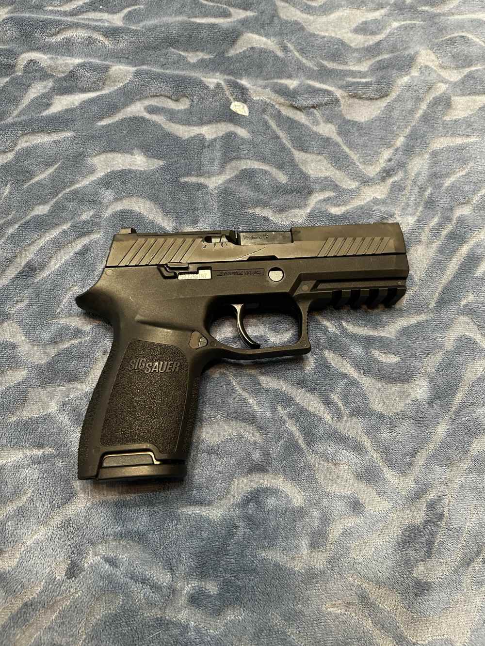 Sig Sauer P320 Compact-img-2