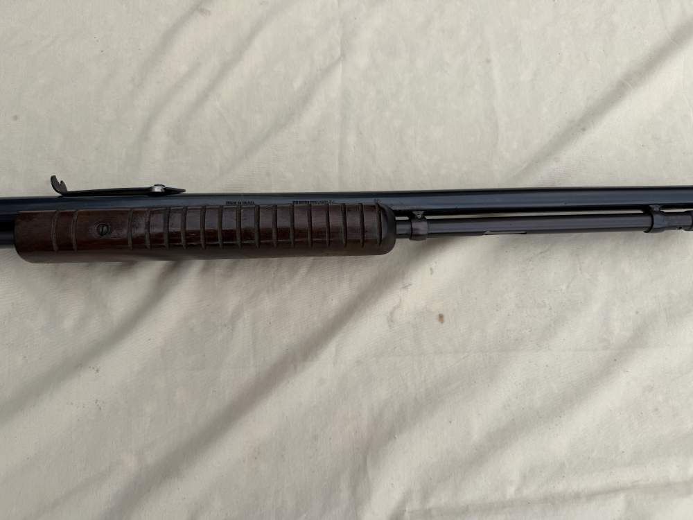 Rossi Model 62 Pump Action Rifle 2 Tone 22 Caliber-img-4