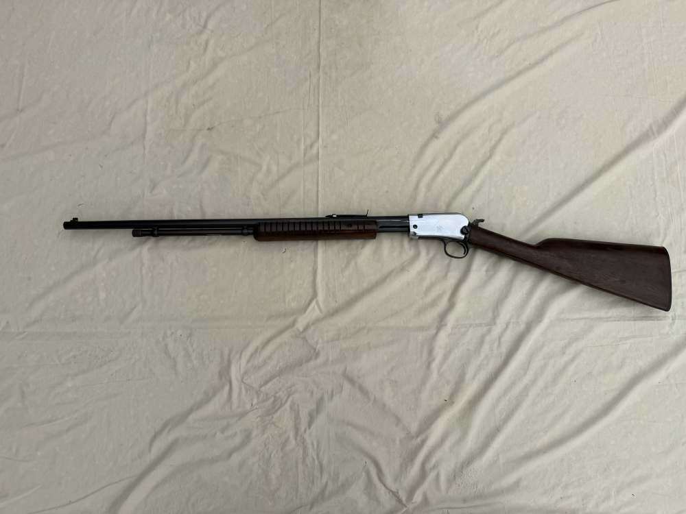 Rossi Model 62 Pump Action Rifle 2 Tone 22 Caliber-img-19