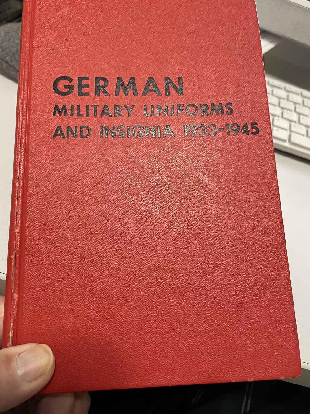 German military uniforms and insignia 1933 to 1945 book-img-0