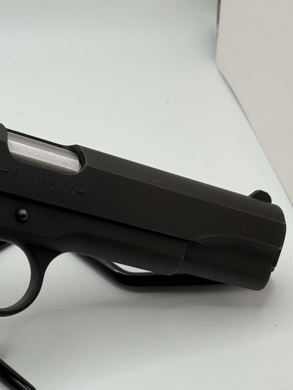 Colt M1911A1 Series 80 .45 ACP-img-5