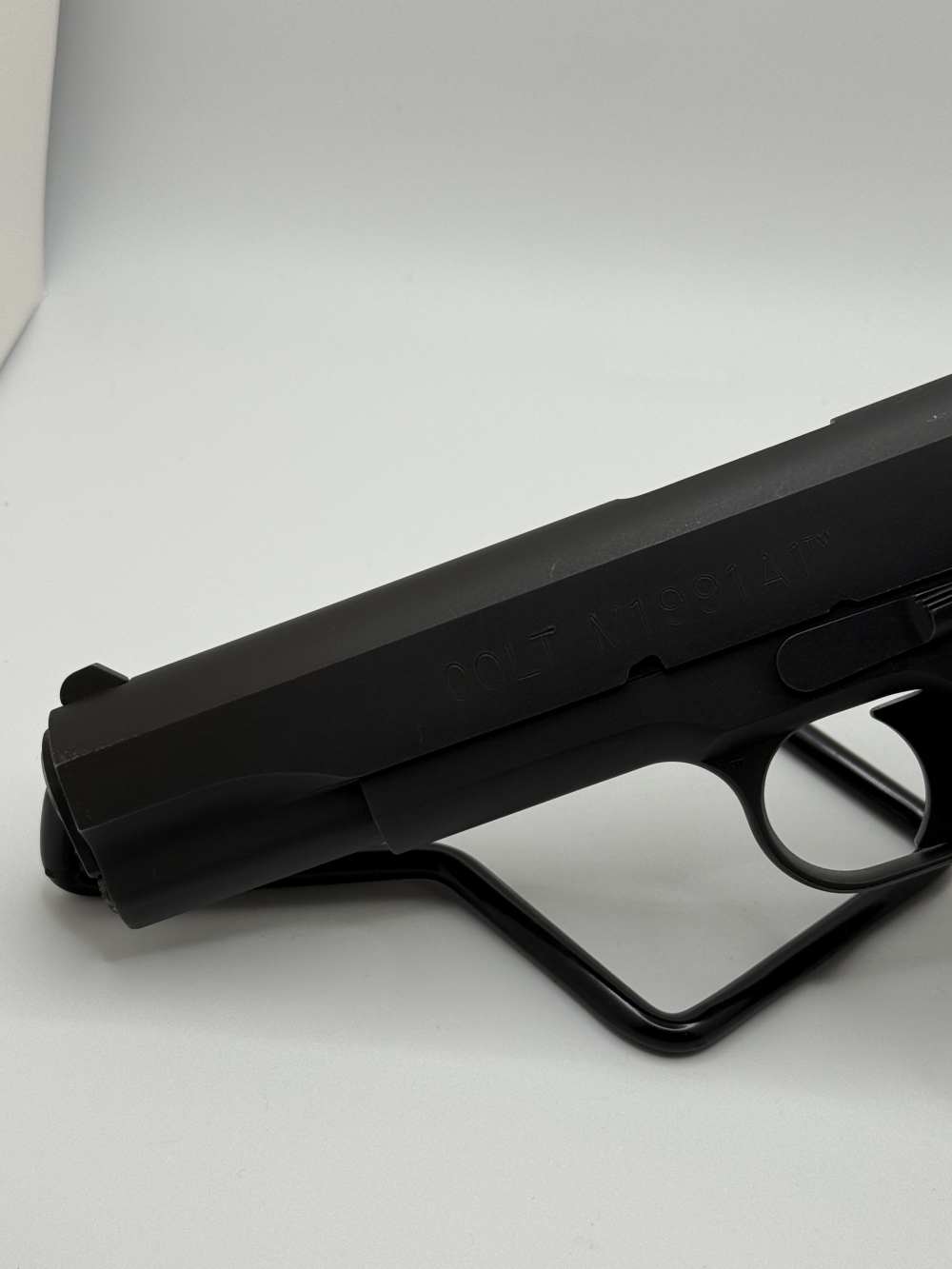 Colt M1911A1 Series 80 .45 ACP-img-2
