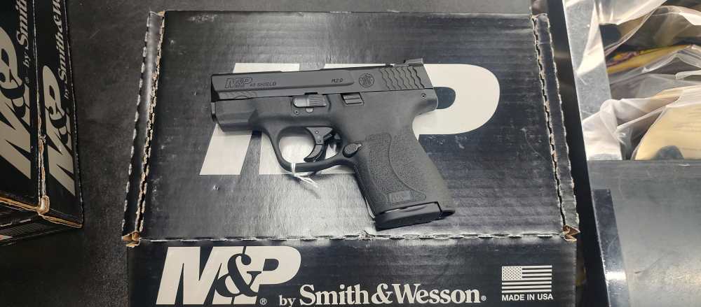 SMITH & WESSON 40 SHIELD -img-0