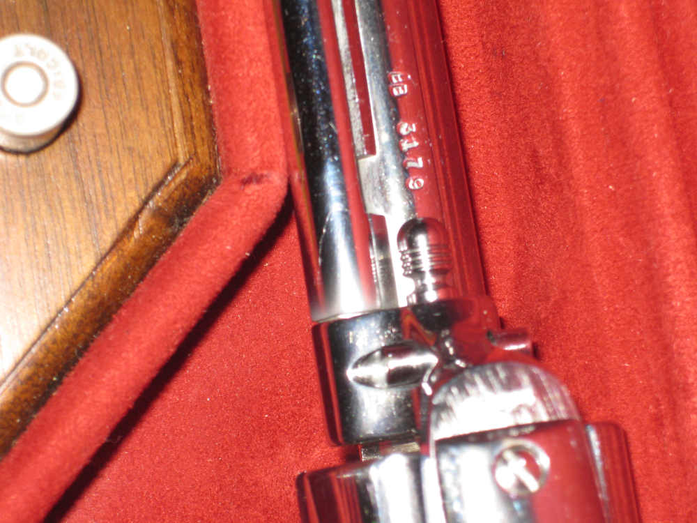 Custom cased Colt Buntline nickel/Mother of pearl grips .45Colt !-img-8