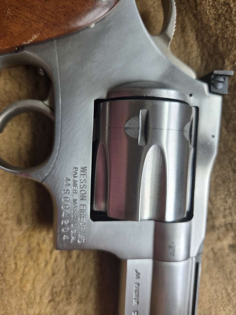 Dan Wesson 44 mag VH 8in barrel Stainless  finish Palmer MA-img-1