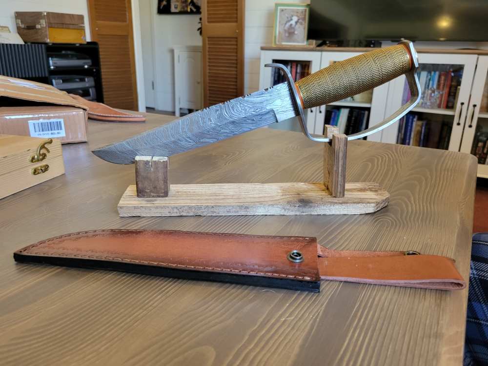 BEAUTIFUL! Custom Made Damascus D-Guard Bowie Knife w/Case & Sheath! -img-3
