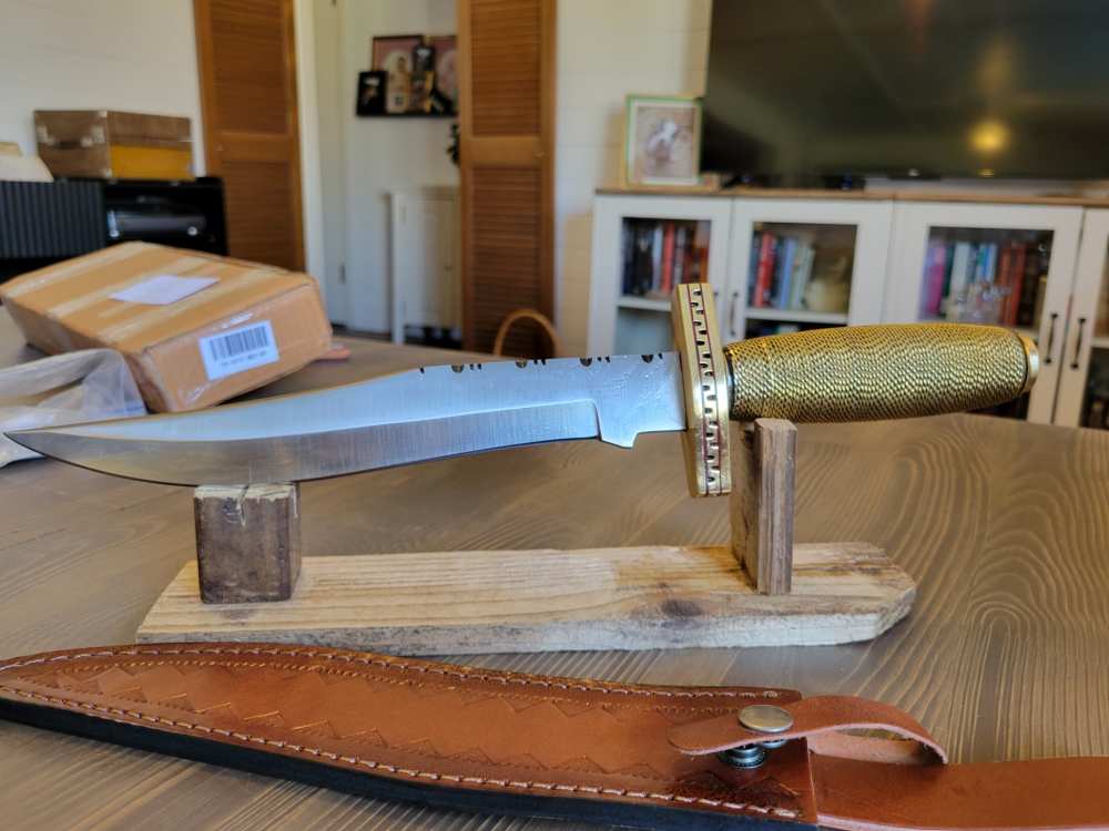 BEAUTIFUL! Custom-Made Brass Handle Bowie Knife w/ Sheath &case! -img-0