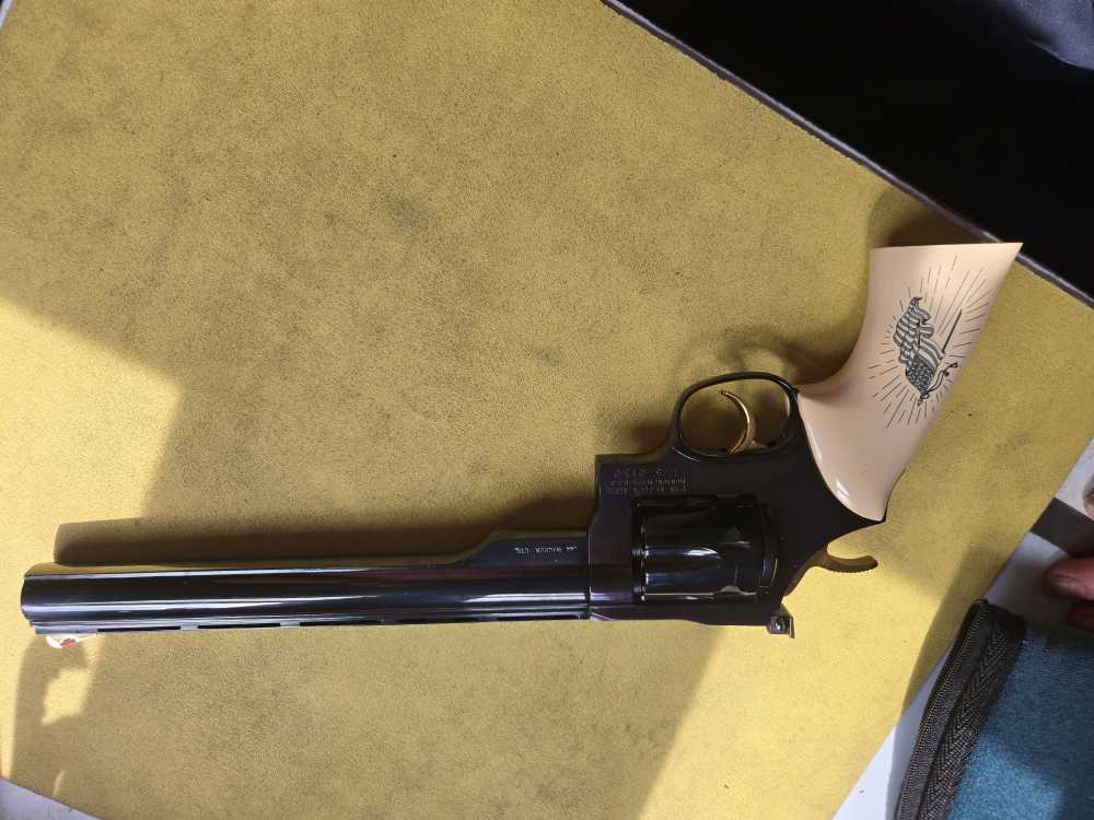 Dan Wesson Commemorative 44mag revolver centennial limited edition 10in  -img-6