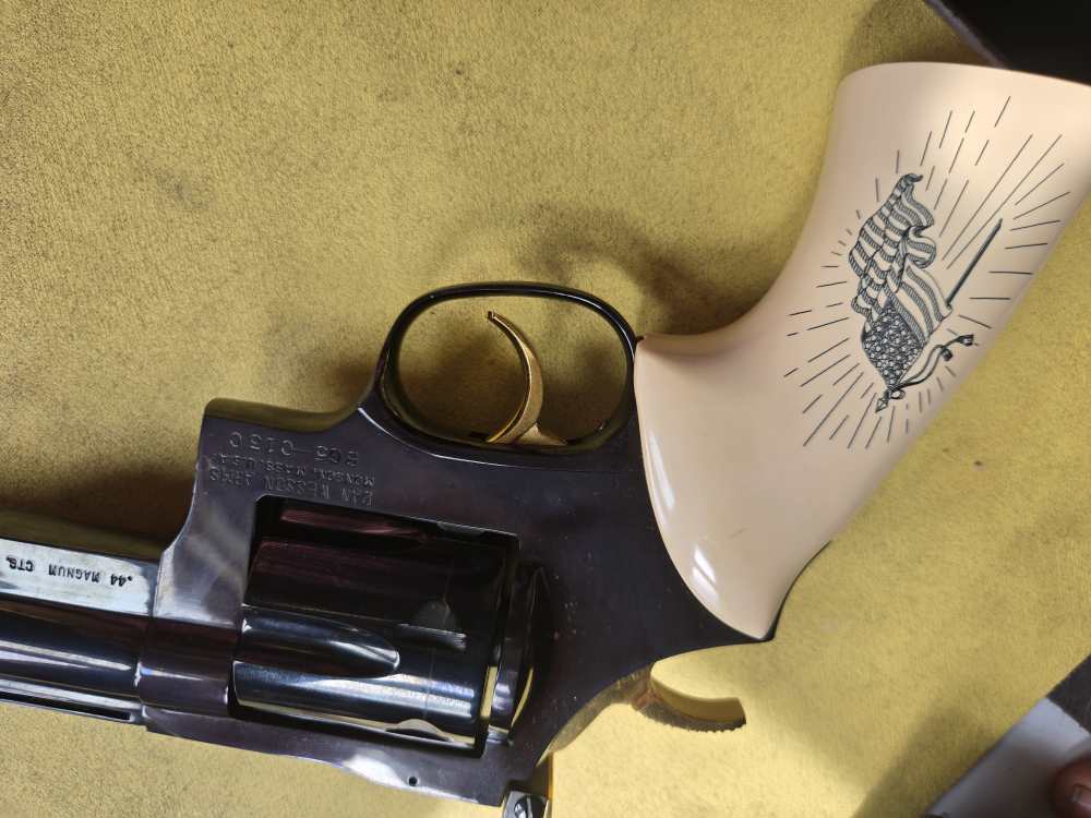 Dan Wesson Commemorative 44mag revolver centennial limited edition 10in  -img-5